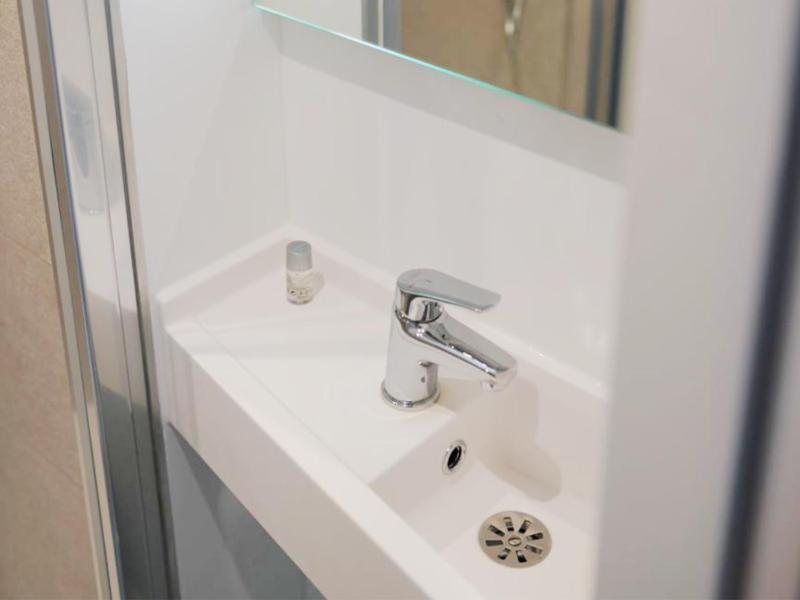 1 Double Bed image 2