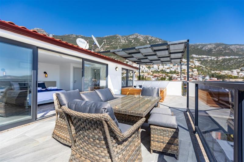 Villa Kamile Sultan Deniz manzaralı jakuzili villa - image 14