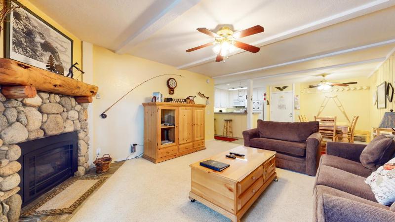Summit 3 Apartment - image 17