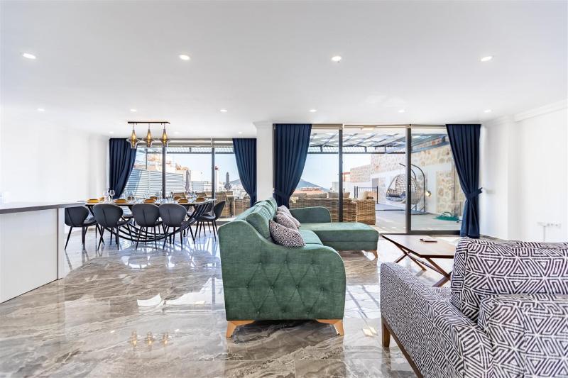 Villa Kamile Sultan Deniz manzaralı jakuzili villa - image 49