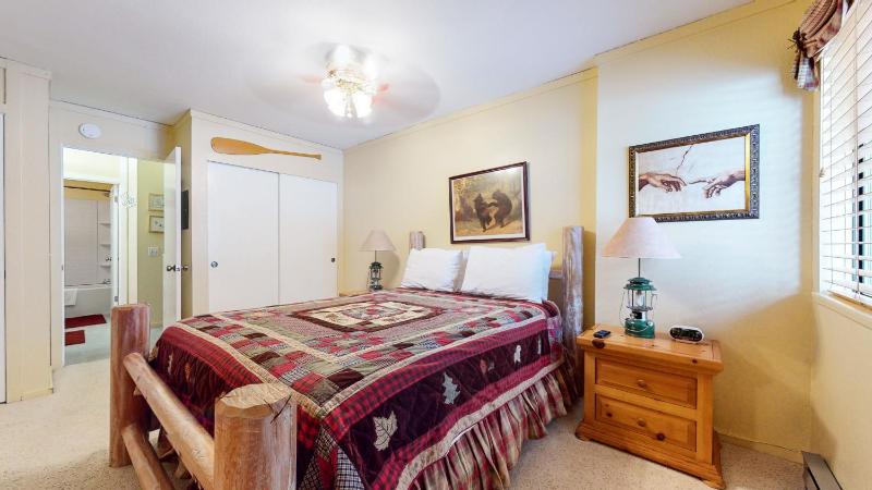 Summit 3 Apartment - image 12