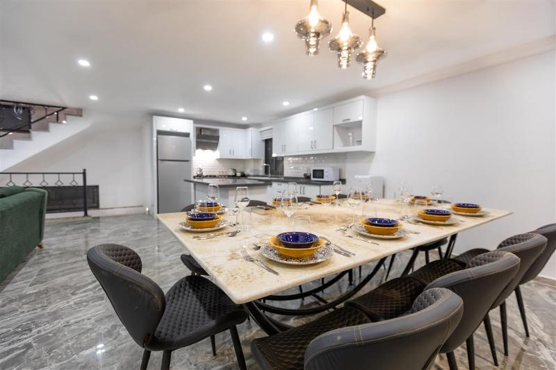Villa Kamile Sultan Deniz manzaralı jakuzili villa - image 20