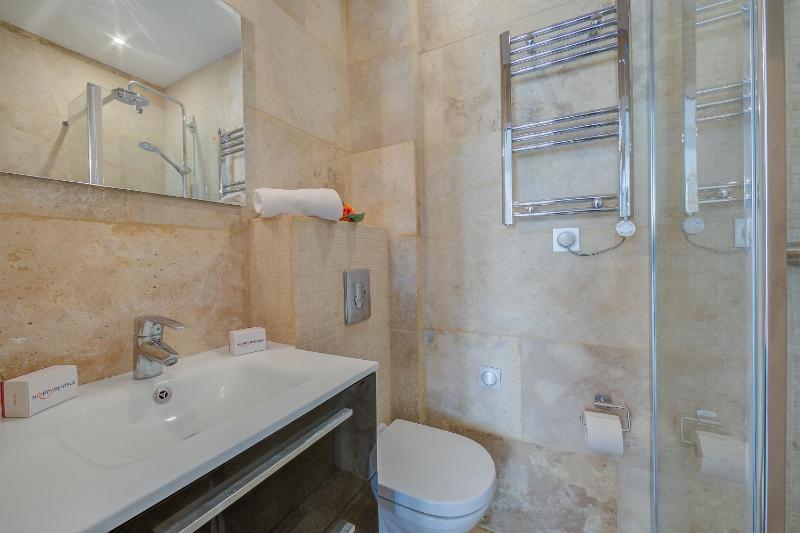 Appartement Angé 100m de la mer - Happy Rentals - image 13