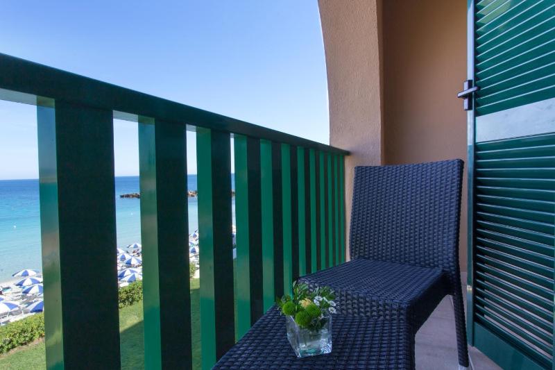Double or Twin Room with Balcony and Sea View image 1