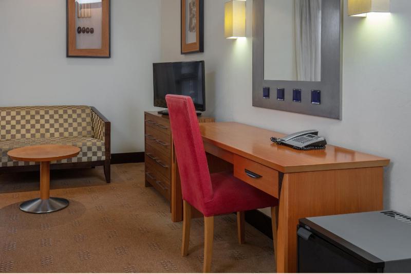 Classic Twin Room - Modern Wing image 4