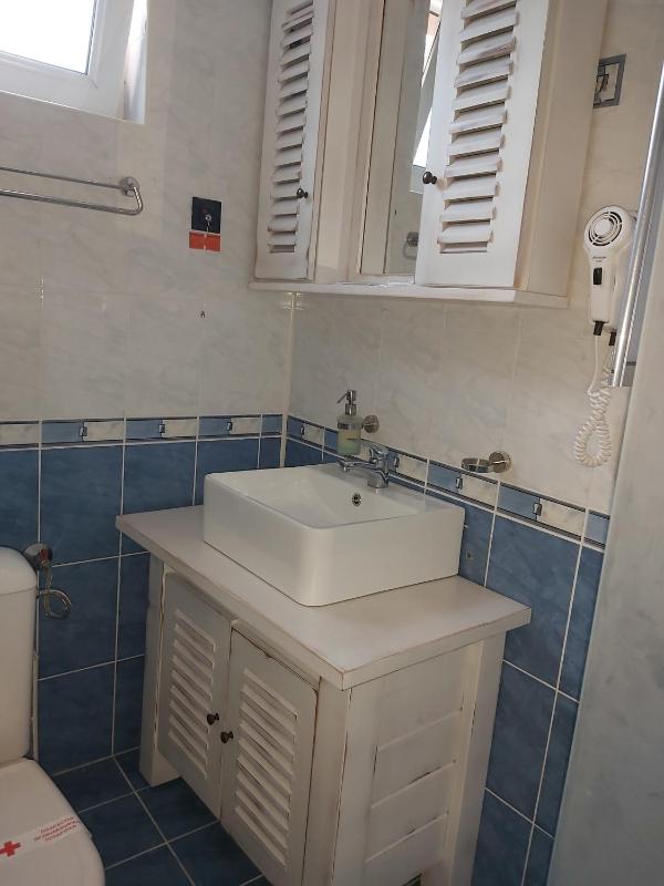 Economy Double Room image 1