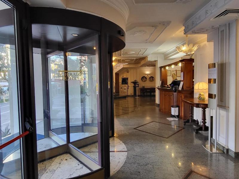 Hotel Plaza - image 37