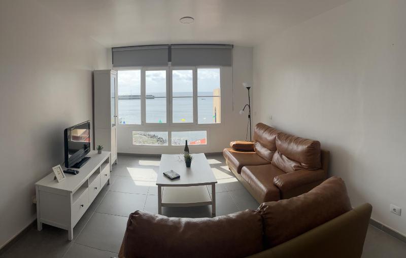 No. 2- Two-Bedroom Apartment with Sea View image 4