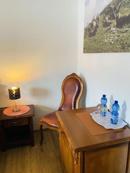 Double Room with Balcony image 4