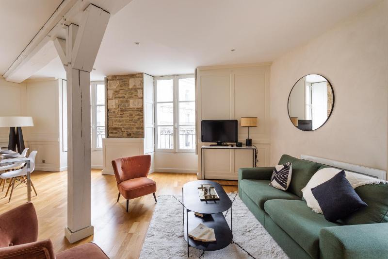 La Tourelle & l'Honoré - 2 appartements dans le Centre historique de Rennes - image 8