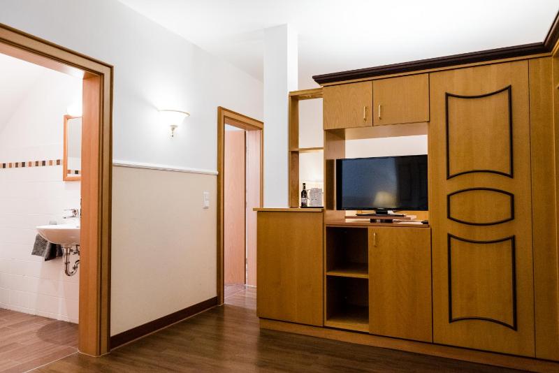 Double Room - Category 2 image 2