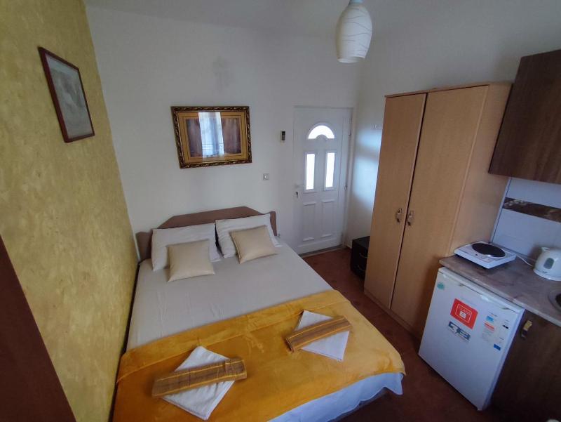 Studio with Balcony (2 Adults) image 2