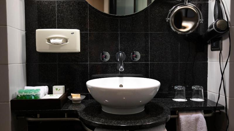 Special Offer - Hospitality Suite image 4
