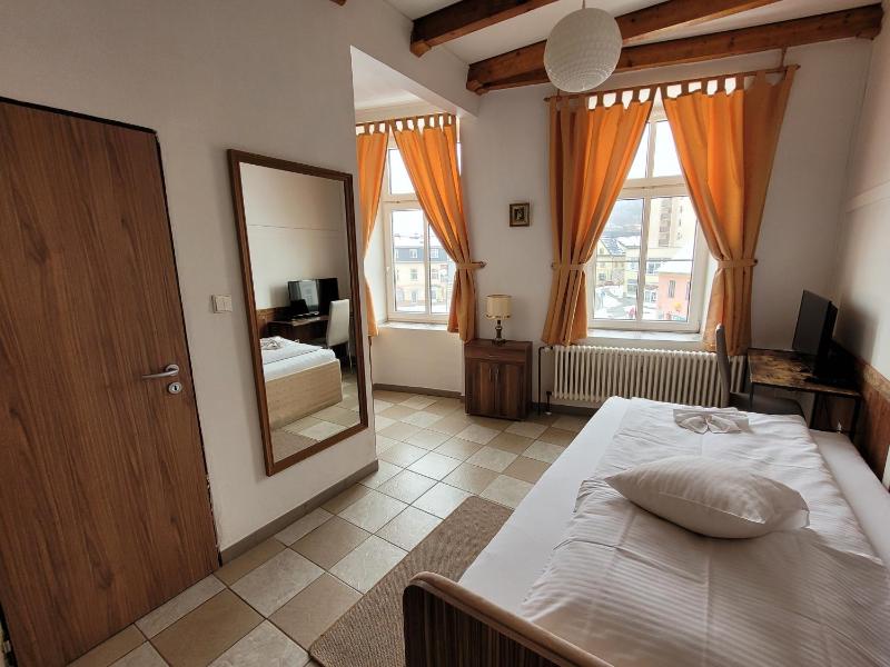 Single Room image 1