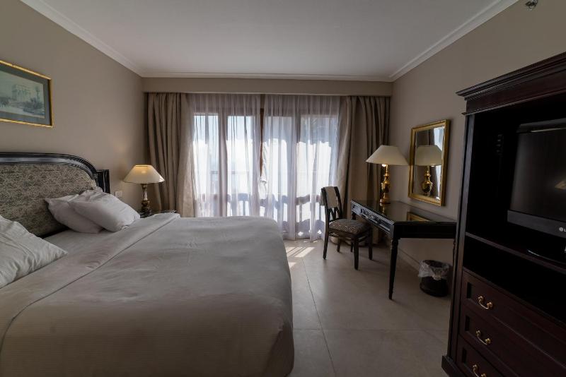 Deluxe Imperial Suite Nile View