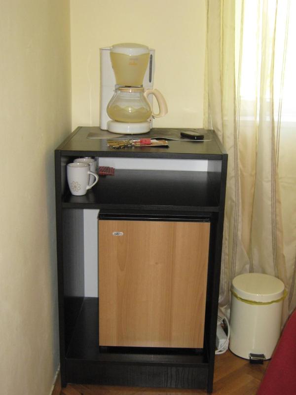 Double Room with Street View image 3