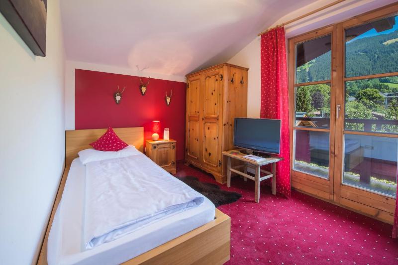 Single Room with Balcony image 1
