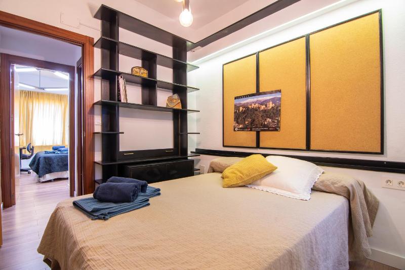 Three-Bedroom Apartment - Calle Recogidas 49 image 2
