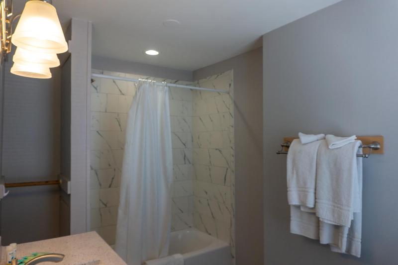 Family Room image 2