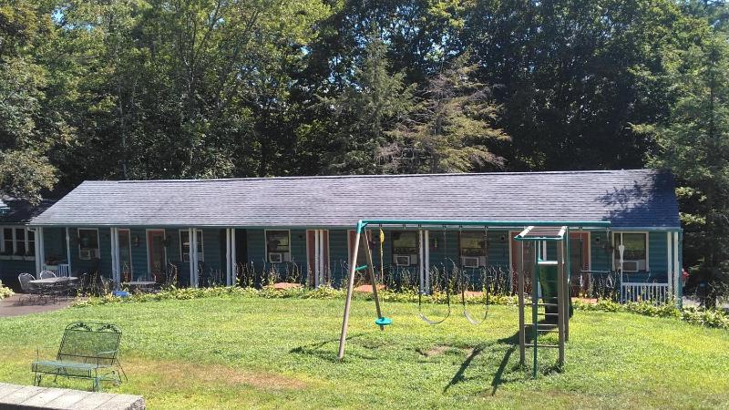 Cabin 5 image 3