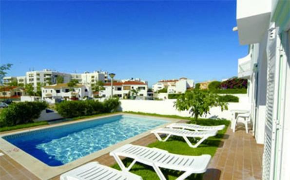 Three-Bedroom Villa image 1