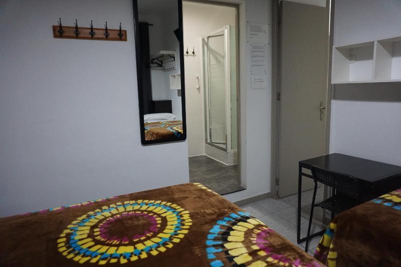 Quadruple Room with Bathroom image 4