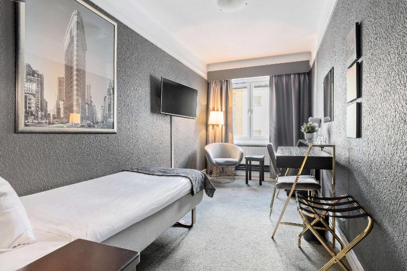 Single Room image 1