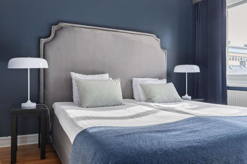 Double Room image 4