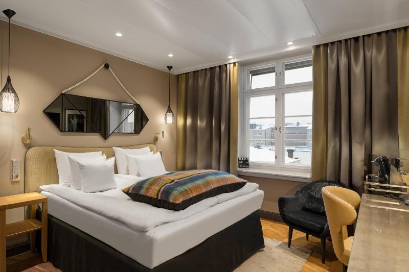 Solo King Room image 3
