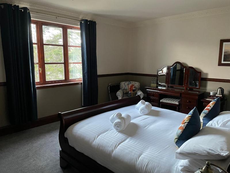 Superior Loch View Room image 4