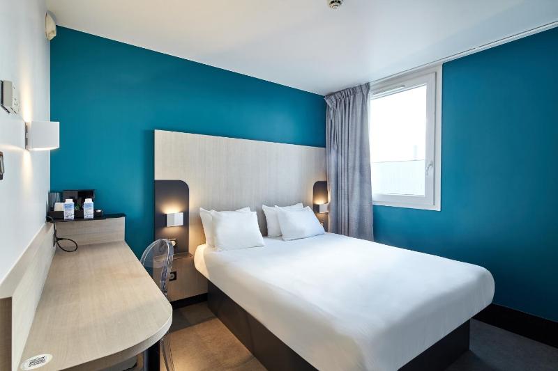 Superior Double Room image 1