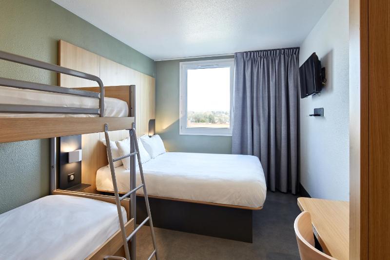 Quadruple Room image 1
