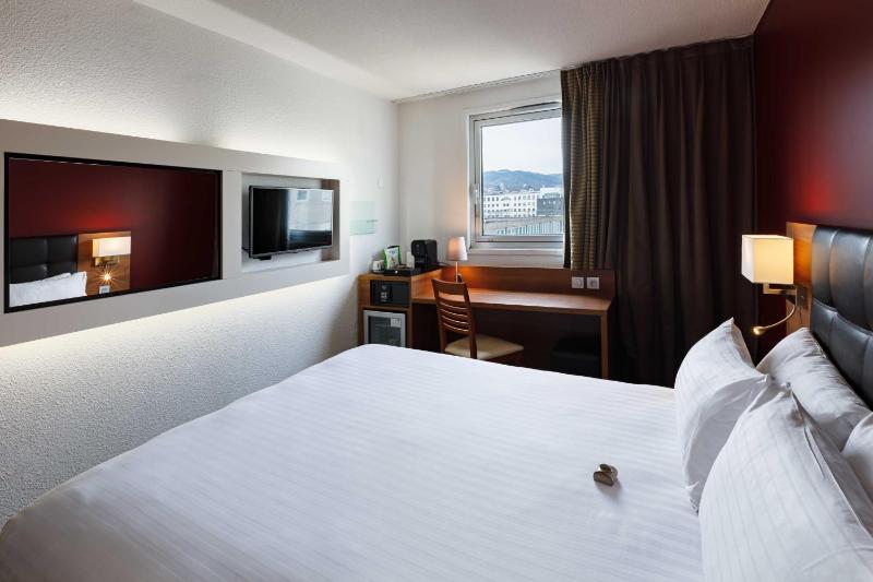 Standard Room image 1