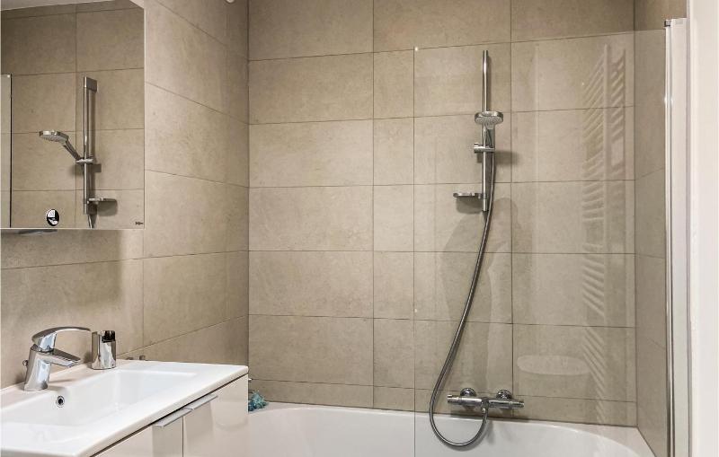 Nice Apartment In Oostende With Wifi - image 15