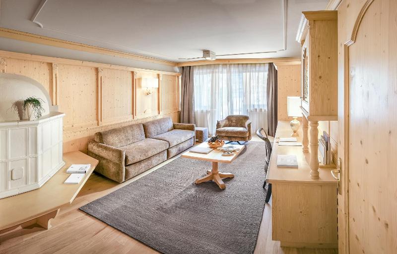 Deluxe Suite image 3