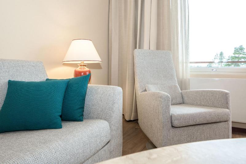 Family Room image 4