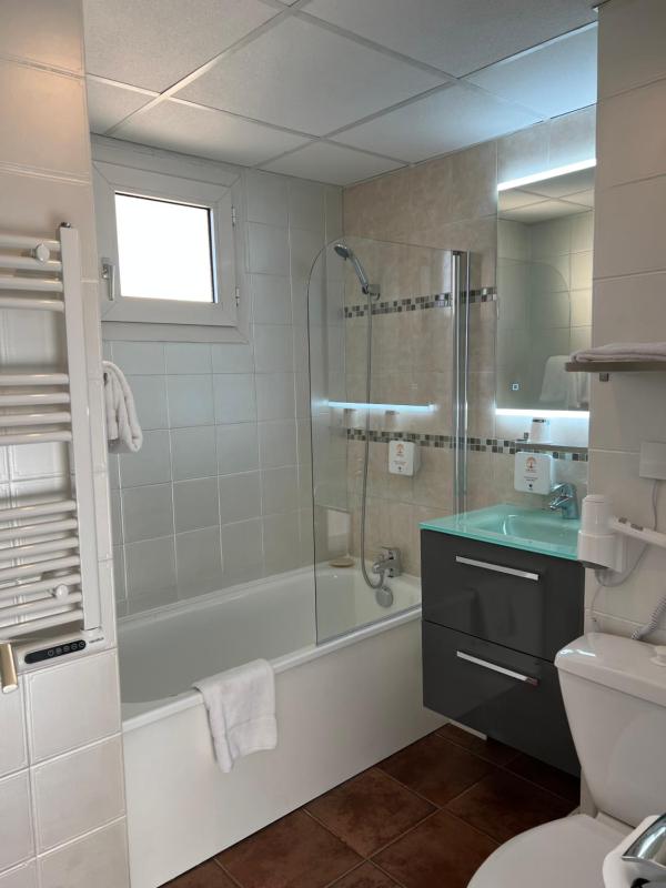 Double Room image 1