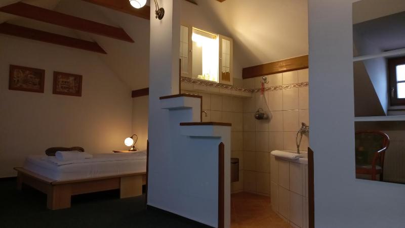 Double Room image 4