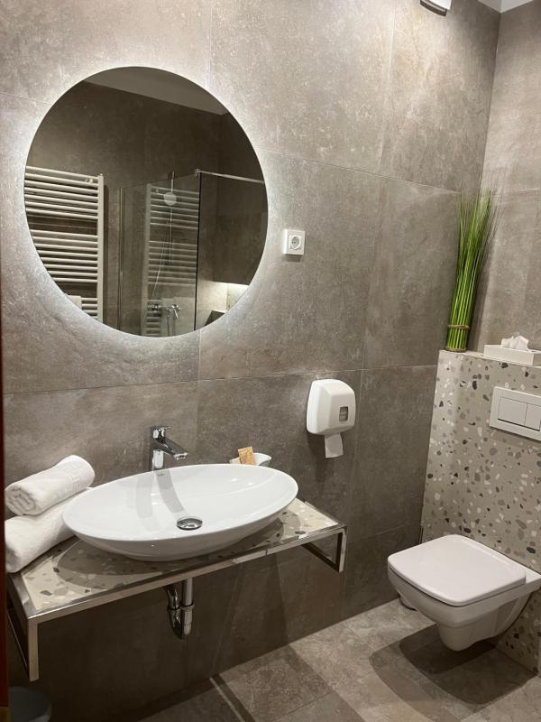 Double or Twin Room - Main Building image 3