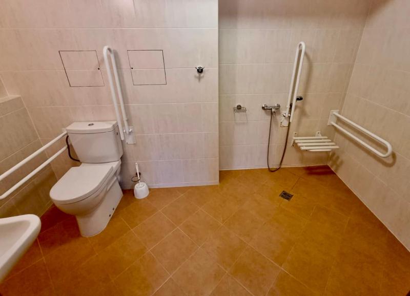 Twin Room image 3
