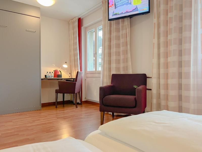 Superior Double Room image 3