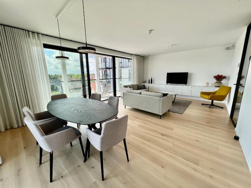 Deluxe Apartment image 1