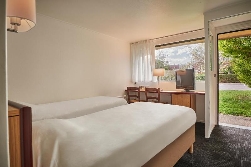 Twin Room image 1