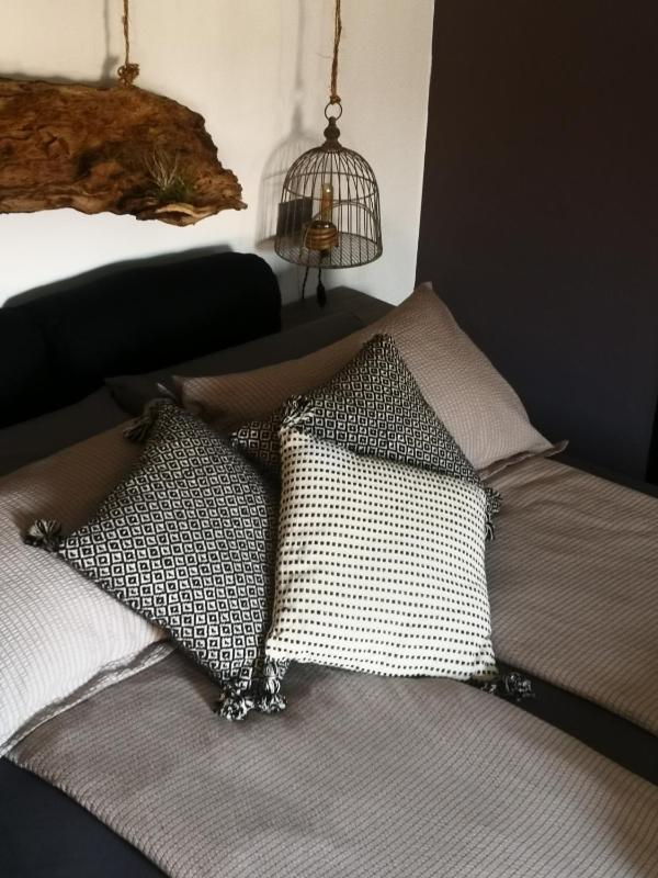 Double or Twin Room with Private Bathroom image 2