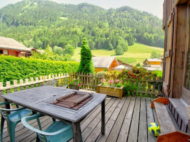 Chalet (12 Adults) image 3