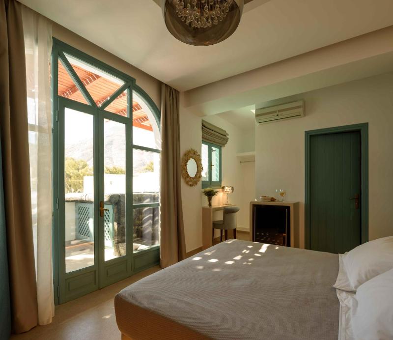 Superior Double Room image 2