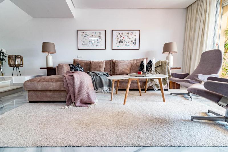Tropical Palmy 3 bedroom Townhouse in Nueva Andalucia close to Puerto Banus - image 24