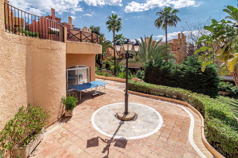 Tropical Palmy 3 bedroom Townhouse in Nueva Andalucia close to Puerto Banus - image 35