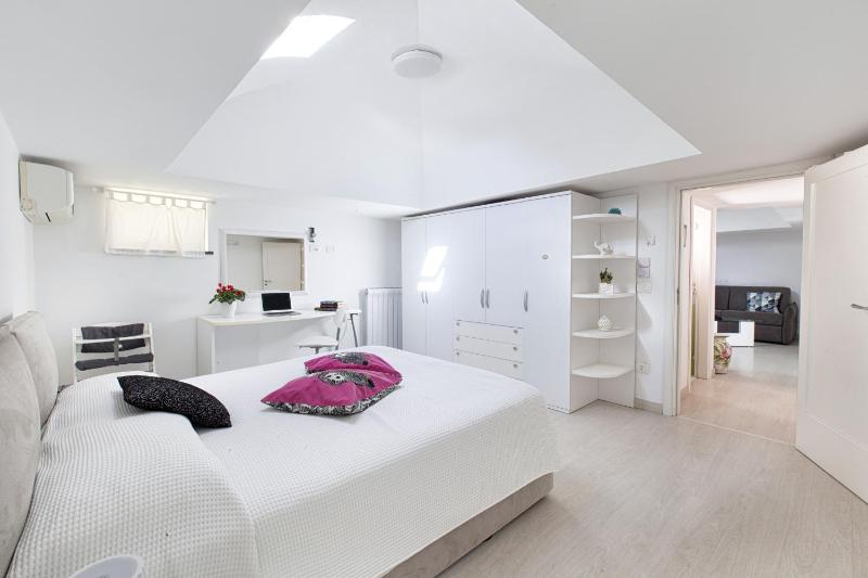 AMORE RENTALS - Casa Paradisea - image 15