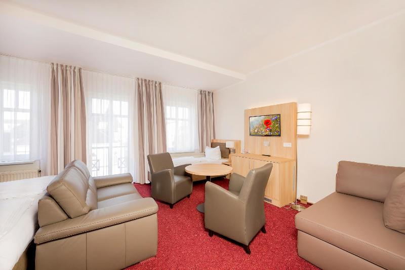 Comfort Triple Room image 3